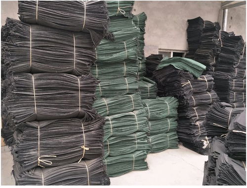 優(yōu)質(zhì)一布一膜型復合土工膜與針刺地毯，長沙天心區(qū)廠家直銷，歡迎選購
